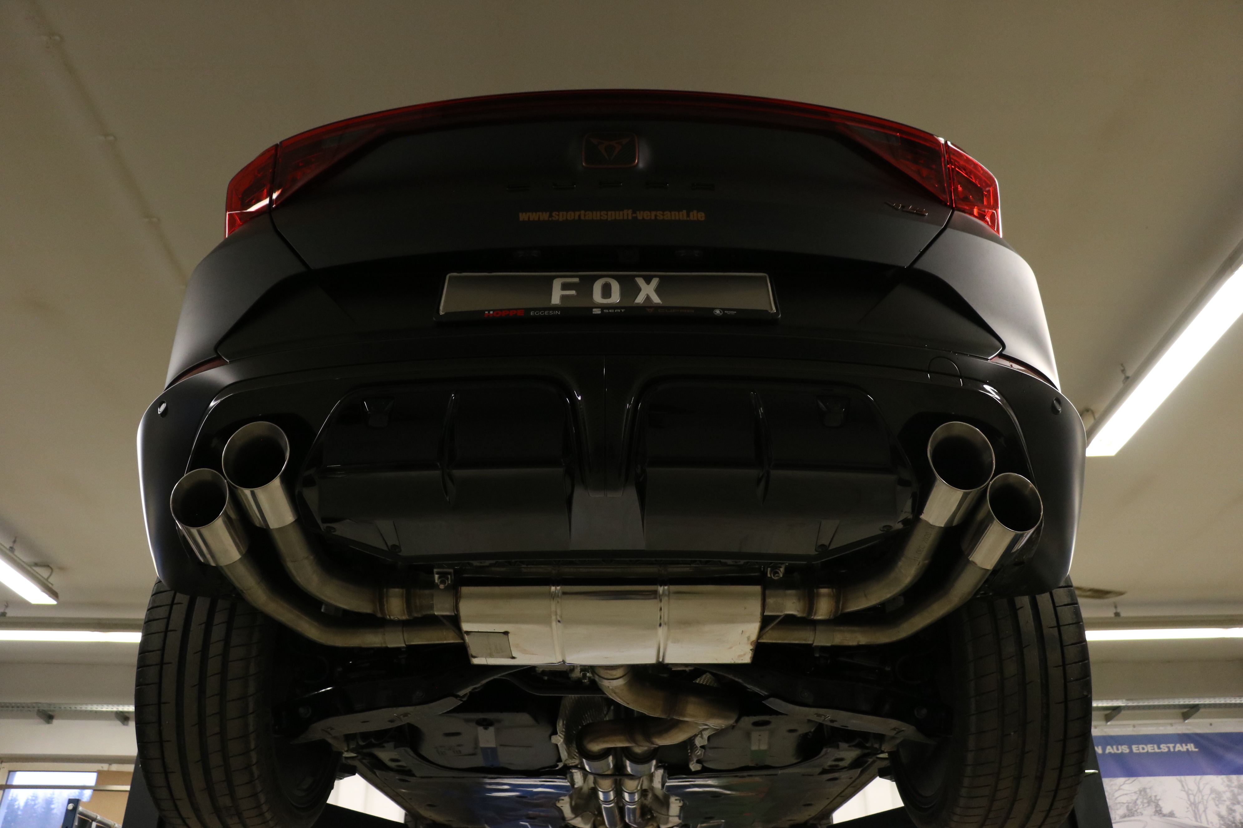 cu100005-294-p6VIEbT4UVsRyyI